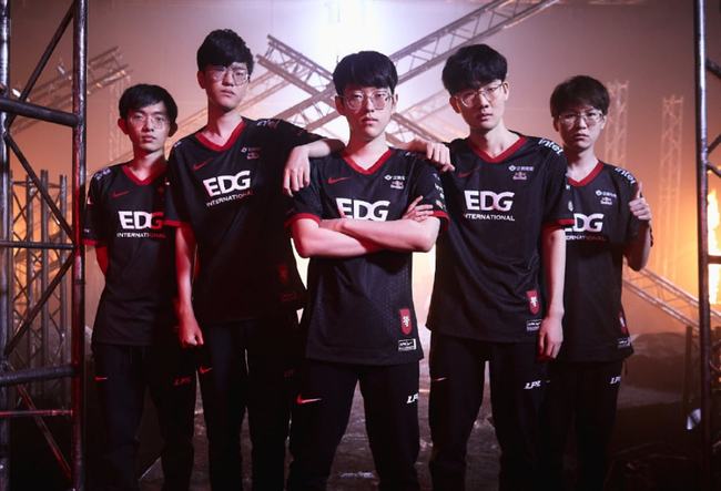 威的同组则 威的同组则